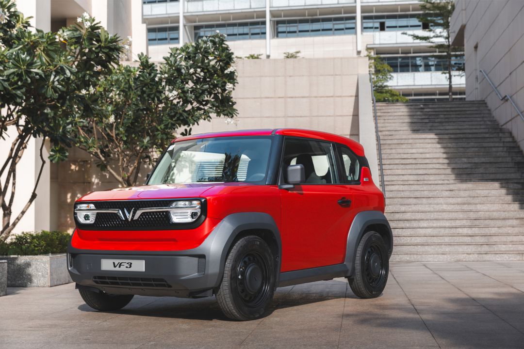 uu-dai-xe-vinfast-thang-8